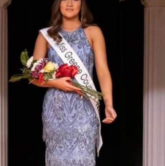 Sherri Hill Gown fully beaded great for prom or pageant a show stopper - Picture 5 of 17